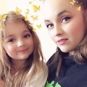 Meet your Posher, Chelsie